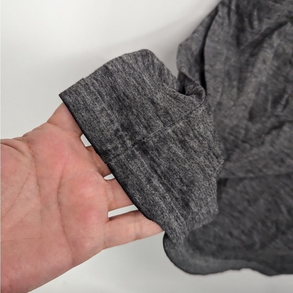 Massimo women’s gray Henley T-shirt with Rolling Stones graphic Size medium - Picture 6 of 7